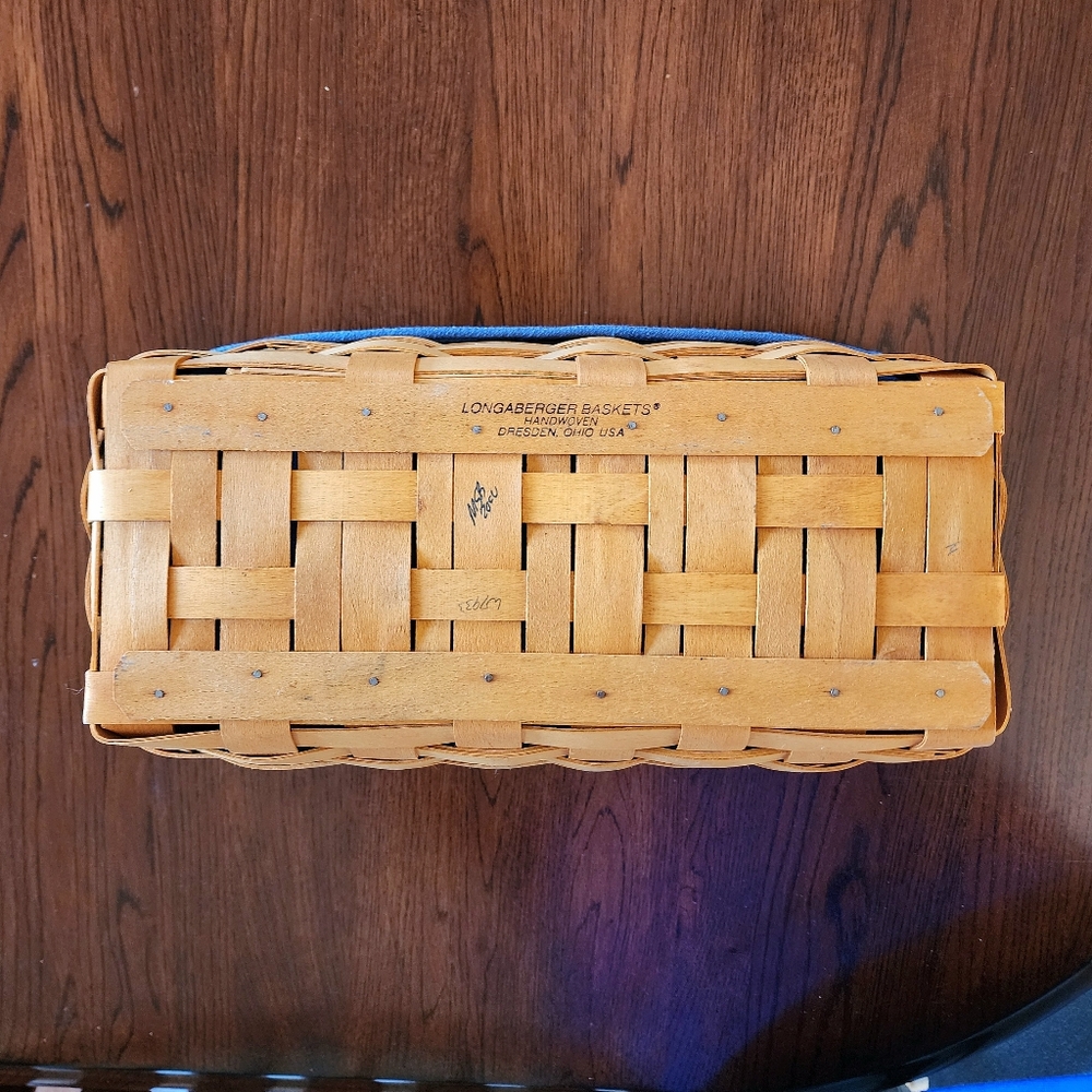 Vintage Longaberger basket - Picture 2 of 10